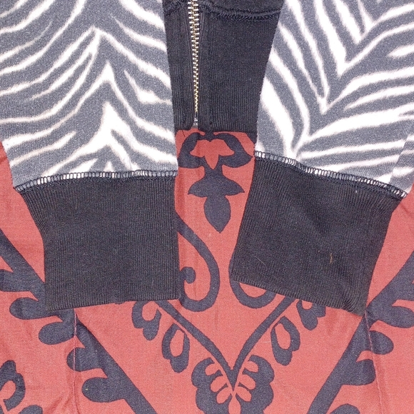 Like new Victoria's secret pink full zip hoodie size small - Picture 5 of 7